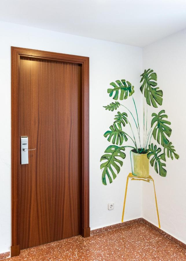 Hostal Jume - Urban Rooms Mahón Eksteriør billede